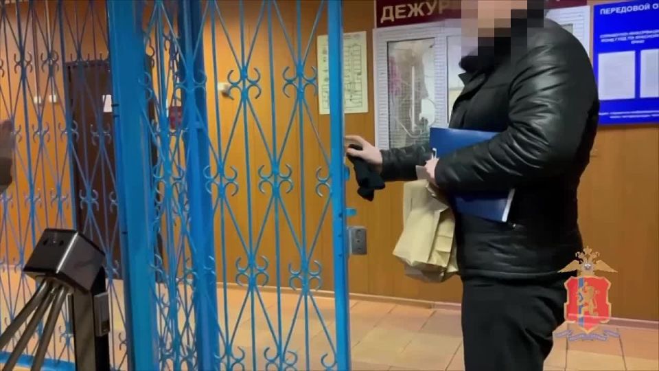 Житель Красноярского края угрожал ружьем продавцу магазина и сам сдался полиции