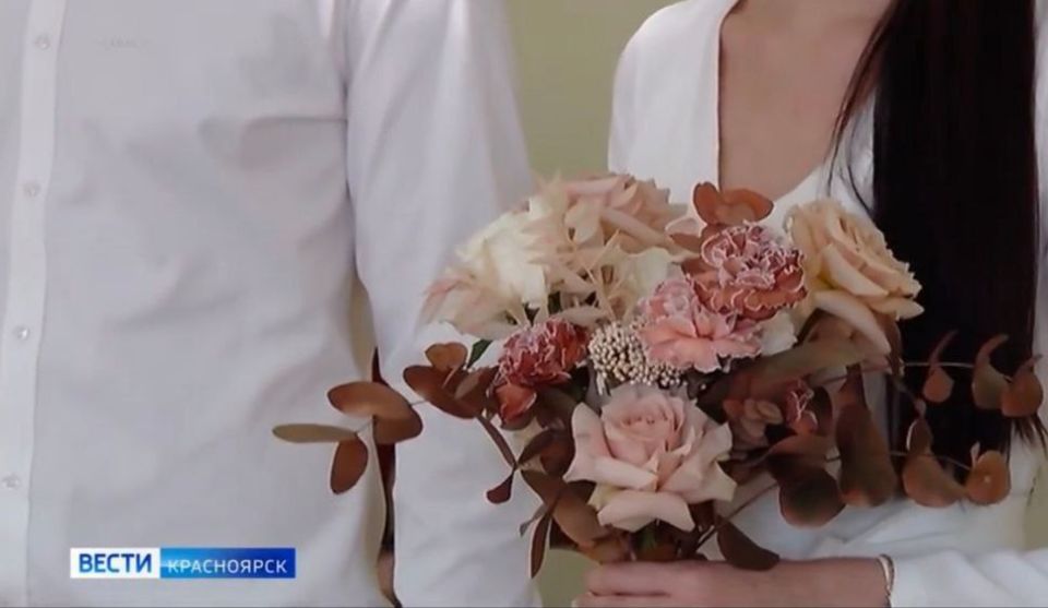Красноярцы активно бронируют красивые свадебные даты