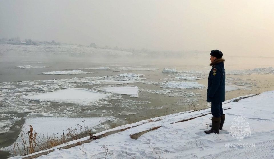 Горожанам запретили выход на лёд Минусинской протоки