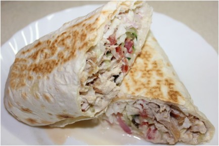 Невероятно вкусная домашняя шаурма с курицей