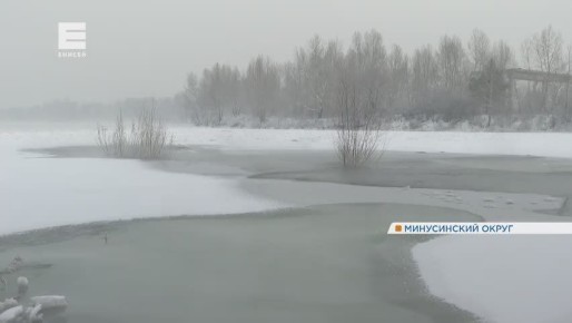 На юге края Енисей вышел из берегов и начал заливать участки рядом с селом