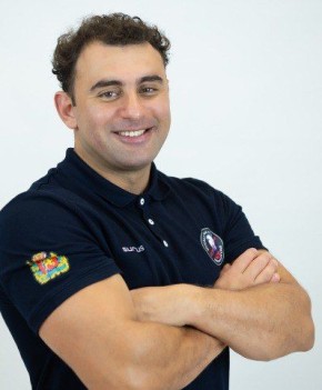 Врач волейбольного клуба «Енисей» Шахрияр Мирзоев оказал помощь 9-летнему пассажиру самолета во время рейса Казань – Красноярск