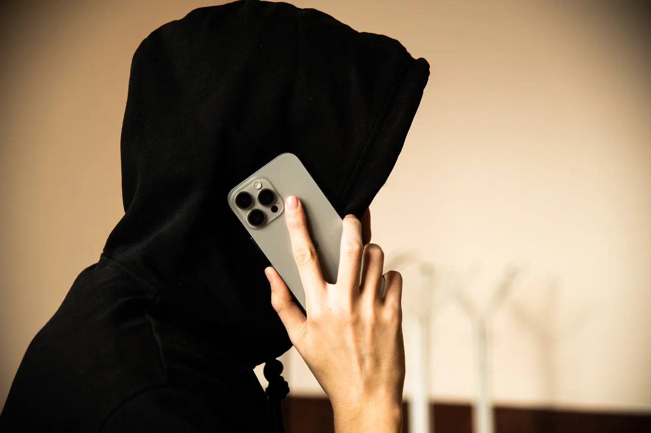 Начальник ГУ МВД России по Красноярскому краю Александр Соловьёв: «В истекшем году установлено 80 курьеров, с помощью которых мошенниками у граждан похищено более 246 миллионов рублей, из них к уголовной ответственности...