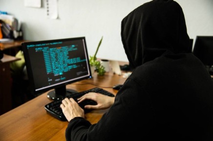 �� ������ �� ���� ������������ �������, ������ ��� ���������: �������� �������� 16-������� ��������� �� �. ����������� ����� �� ������� ������