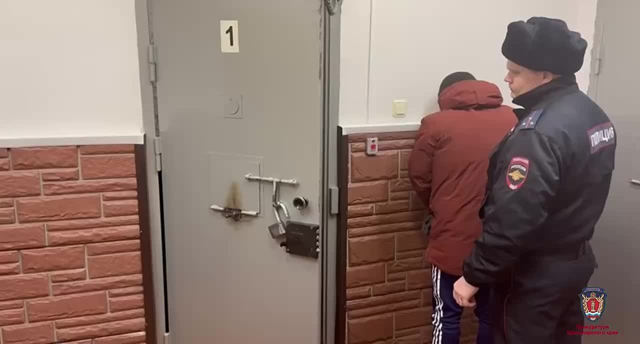 С учётом позиции прокурора суд заключил под стражу заместителя заведующего отделом управления образования администрации Таймырского Долгано-Ненецкого муниципального района, обвиняемого в мошенничестве при приобретении жилья...