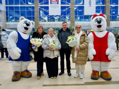 В Красноярск прилетела вдова легендарного борца Ивана Ярыгина
