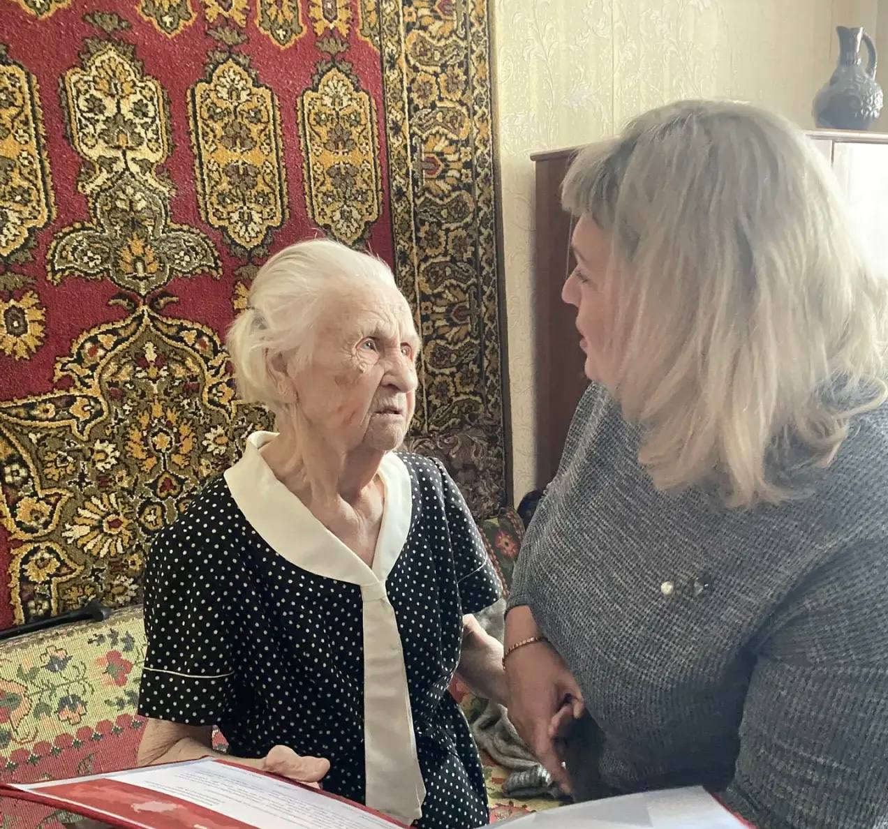 Вековой юбилей отметила жительница Кировского района Вековой юбилей отметила жительница Кировского района