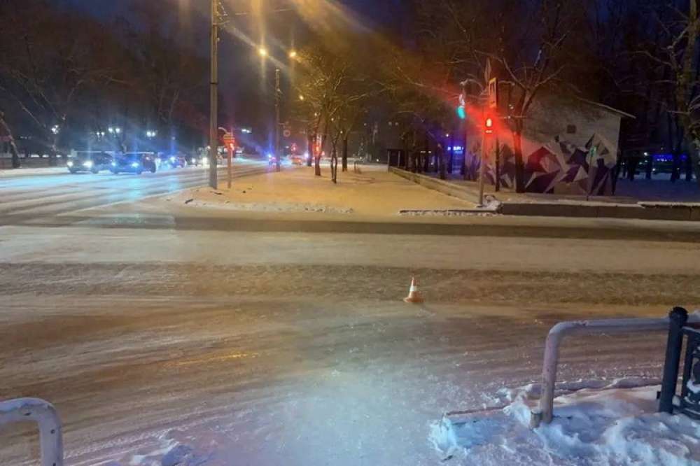 В Абакане на пешеходном переходе водитель сбила девушку