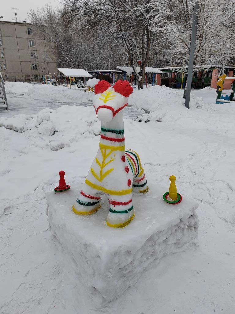 Вот такие сказочные животные «поселились» во дворе детского сада №8 Вот такие сказочные животные «поселились» во дворе детского сада №8