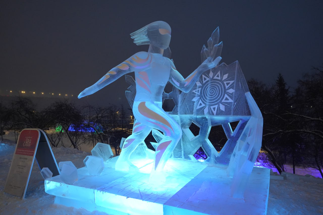 На улице потеплело – самое время увидеть магию «Волшебного льда Сибири» в деталях На улице потеплело – самое время увидеть магию «Волшебного льда Сибири» в деталях