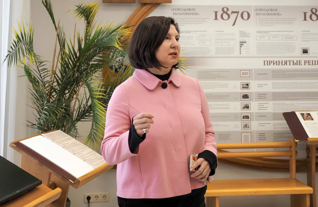 Лучших работников сферы образования нашего города наградили сегодня в Красноярском городском Совете Лучших работников сферы образования нашего города наградили сегодня в Красноярском городском Совете