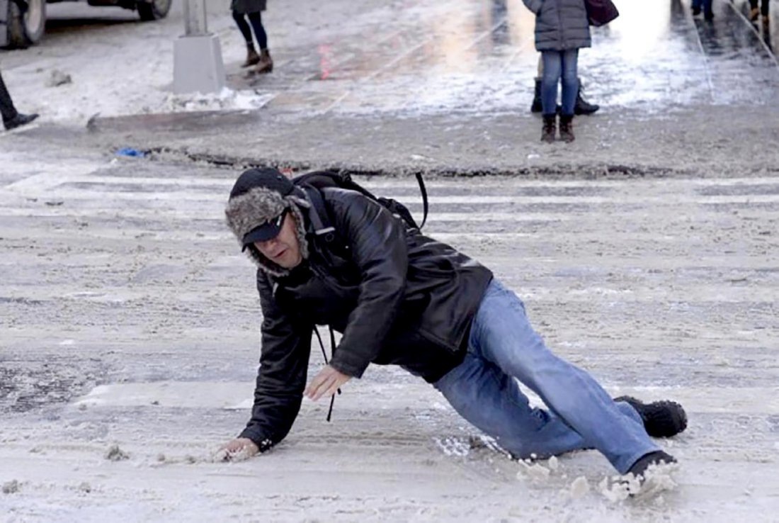 Как получить компенсацию за падение на льду в 2026 году: простая инструкция для пострадавших