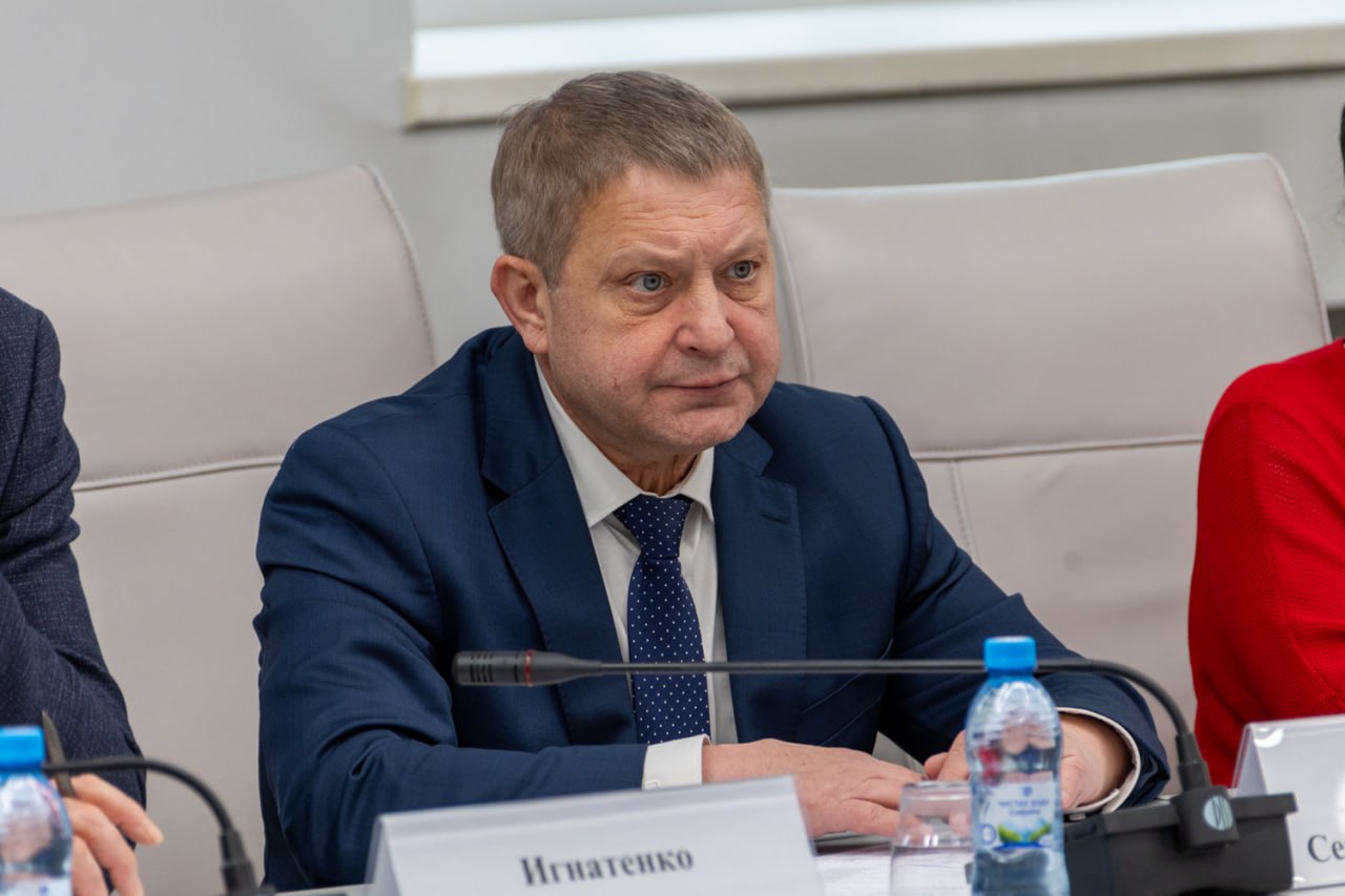 В Законодательном Собрании обсудили ход капитального ремонта школ и детсадов В Законодательном Собрании обсудили ход капитального ремонта школ и детсадов