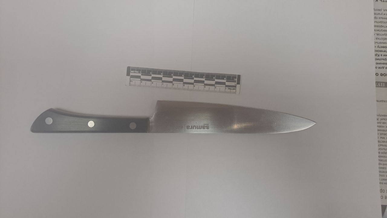 Подросток в Кодинске ранила одноклассницу ножом после конфликта