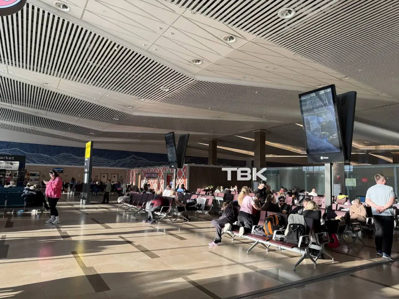 Красноярцы до сих пор не вылетели во Вьетнам