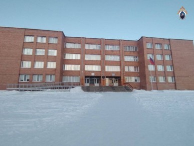 В школе в Красноярском крае, где 14-летняя девочка напала на сверстницу, не было охраны, только вахтер
