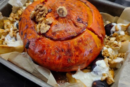 Тыква, запеченная с яблоками и творогом: простое и свежее блюдо на осень