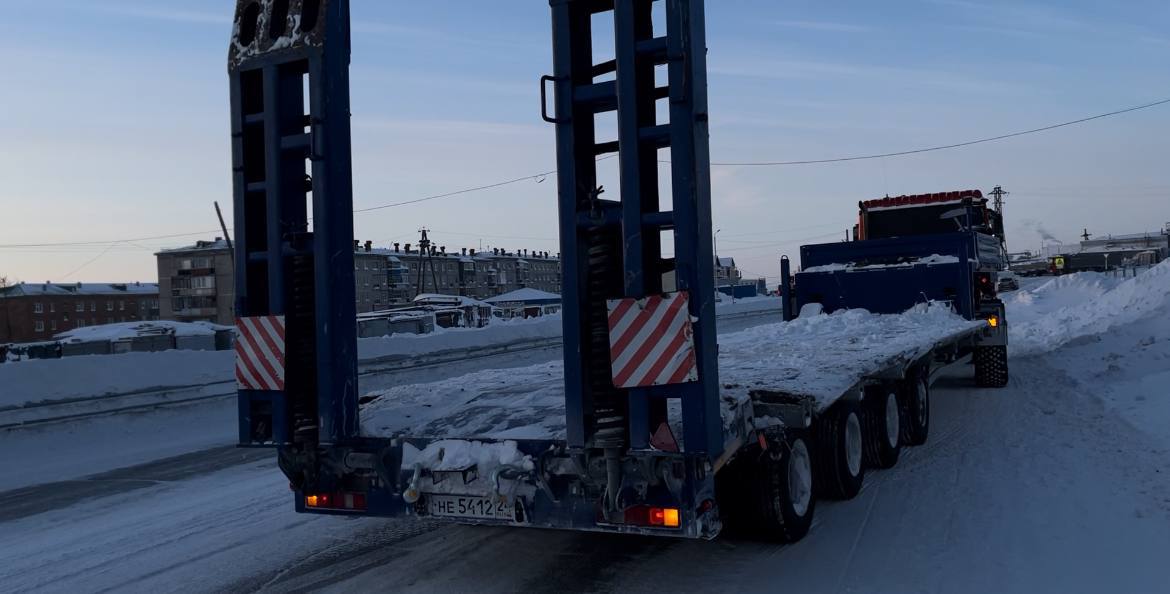 Сотрудники Госавтоинспекции Таймыра работают на месте ДТП, в результате которого погиб подросток Сотрудники Госавтоинспекции Таймыра работают на месте ДТП, в результате которого погиб подросток