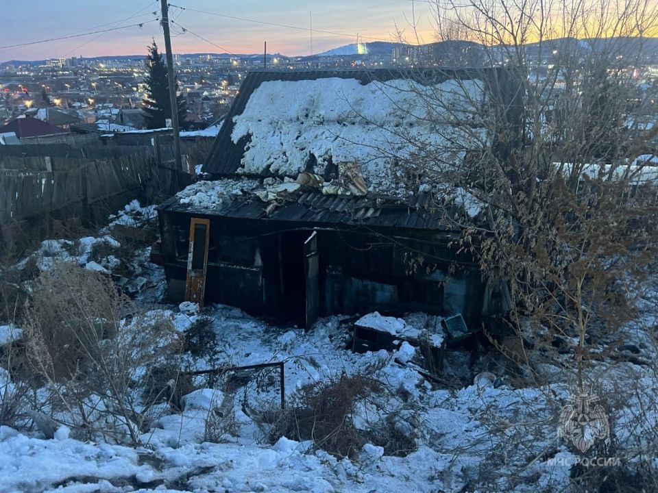 ����������� ����� �������. �� ����� ������������� 6 �������, ����� 1 �������, ��������� 1 �������, ������� 15 �������