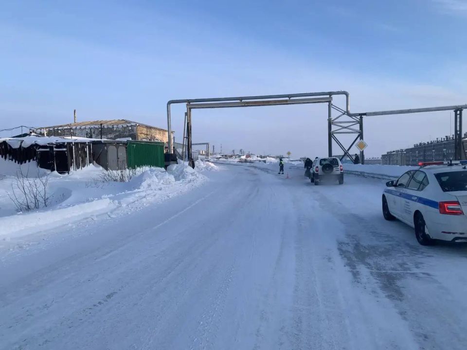 Прокуратура организовала проверку в связи с гибелью девочки в результате наезда грузовика в Дудинке