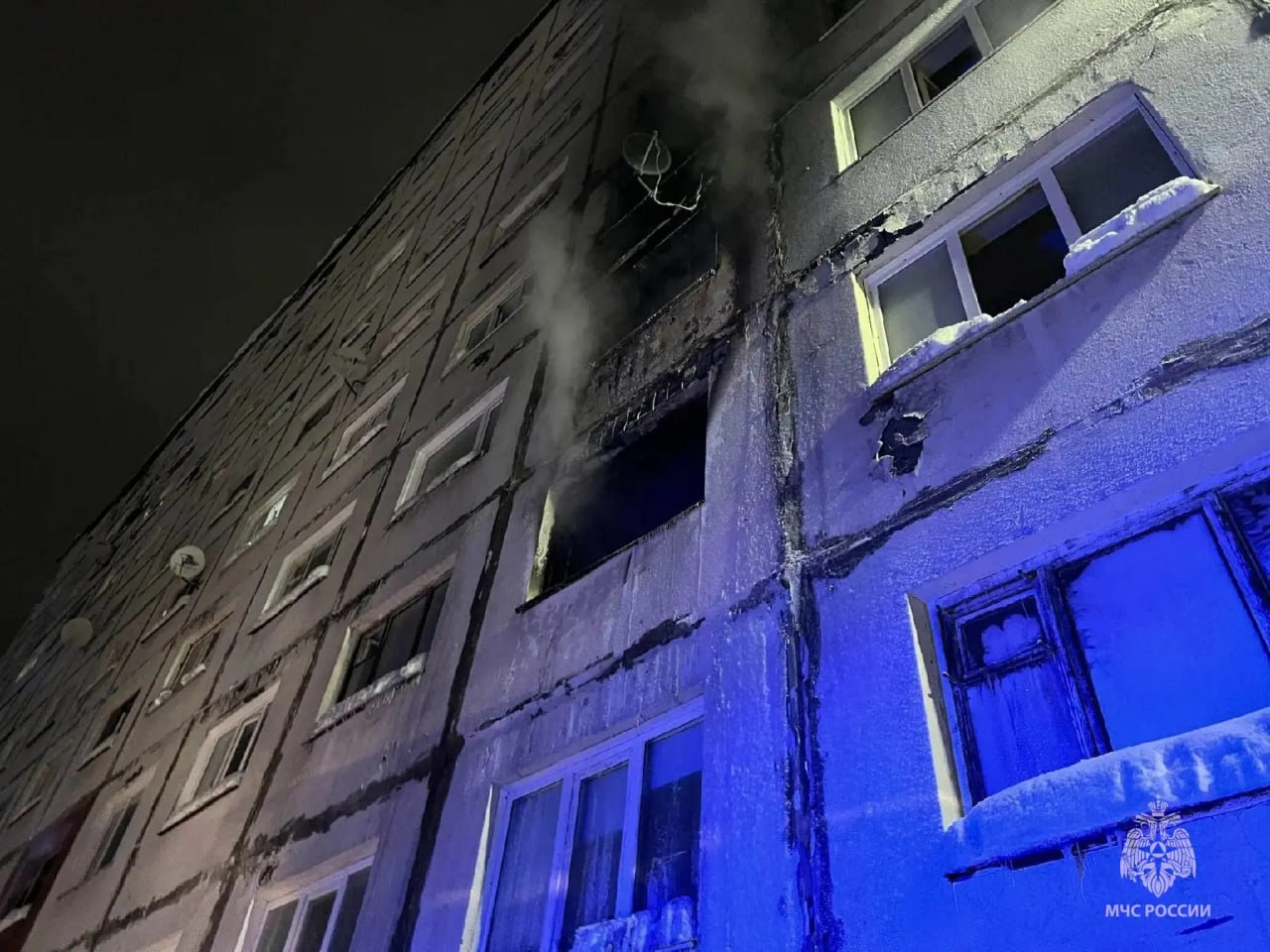 10 человек пострадали при пожаре в норильском общежитии 10 человек пострадали при пожаре в норильском общежитии