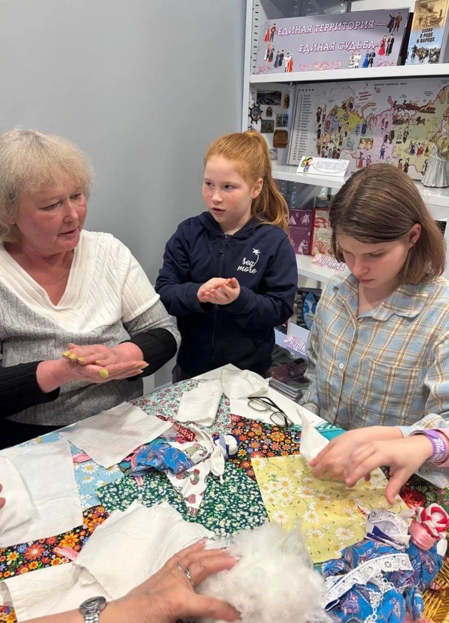 «Наш край — единая семья»: библиотека как место для диалога поколений