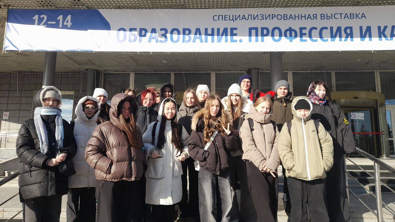 Сотрудники полиции по всему краю активно проводят встречи с молодежью и представителями организаций Сотрудники полиции по всему краю активно проводят встречи с молодежью и представителями организаций