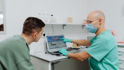 Судебная драма: может ли клиника отказать вам в записи к желаемому врачу?