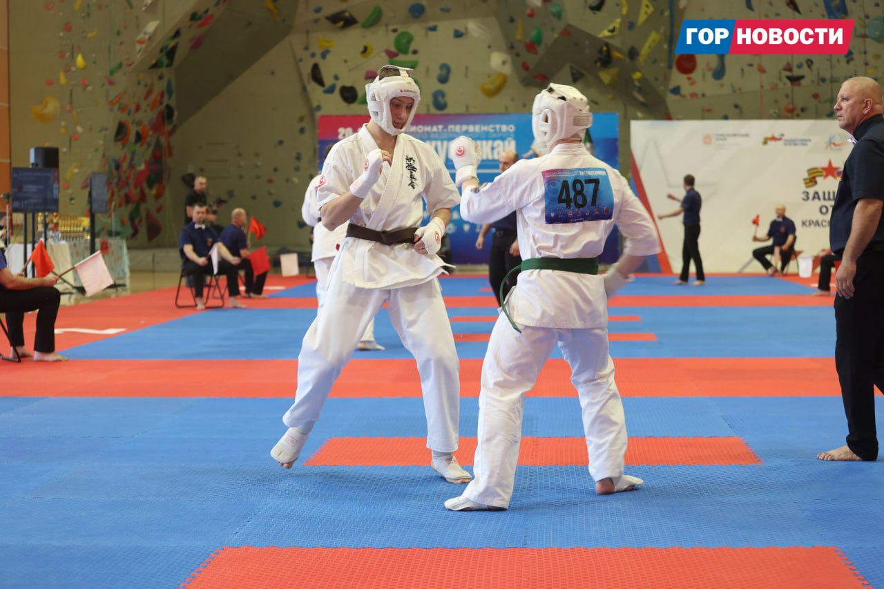 В Красноярске проходит первенство Сибири по киокусинкай В Красноярске проходит первенство Сибири по киокусинкай