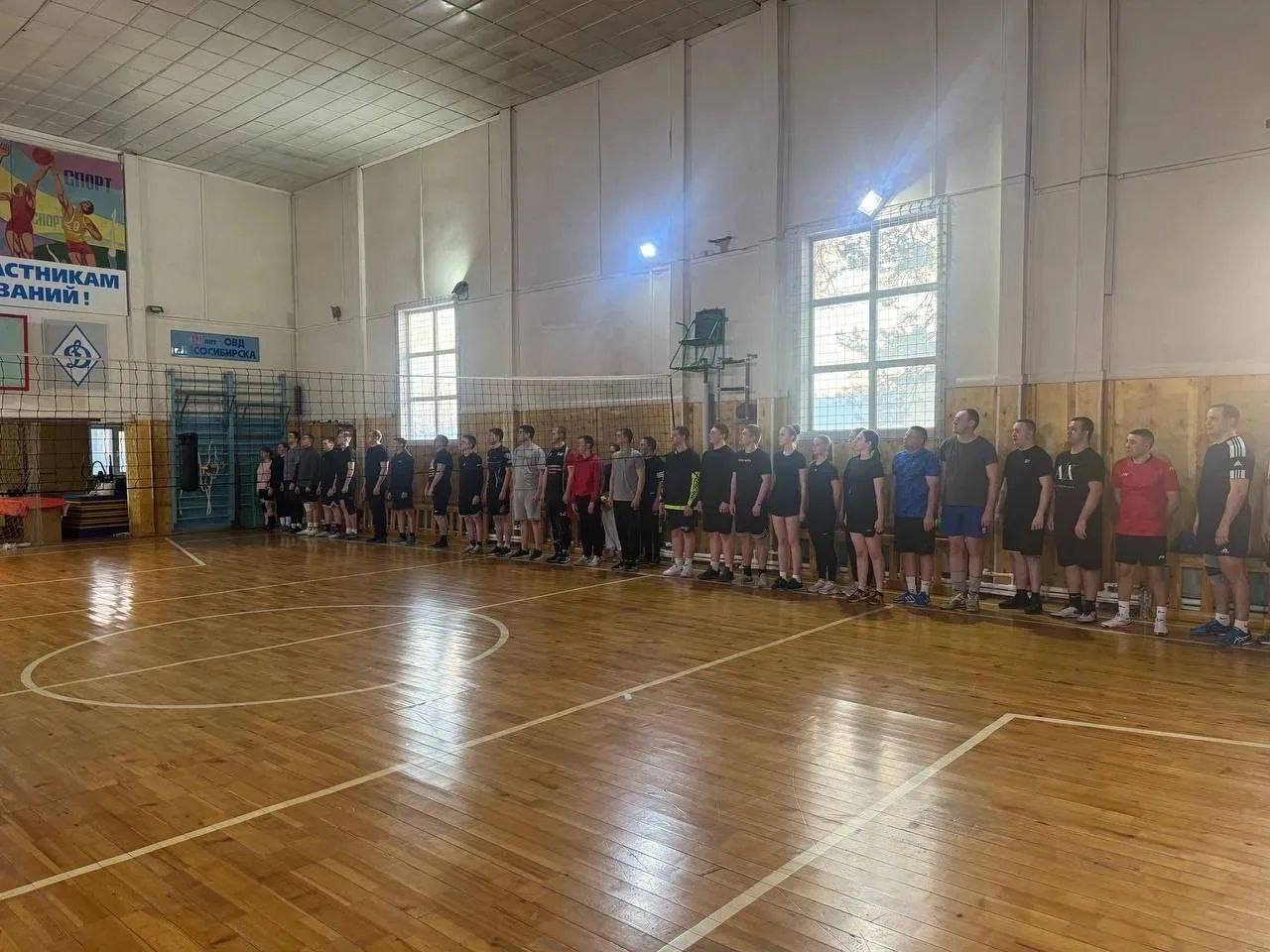 В Лесосибирске полицейские отметили 23 февраля волейбольным турниром! В Лесосибирске полицейские отметили 23 февраля волейбольным турниром!