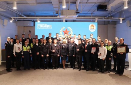 По всему Красноярскому краю сотрудники полиции, ветераны, общественники и юные патриоты отметили День защитника Отечества