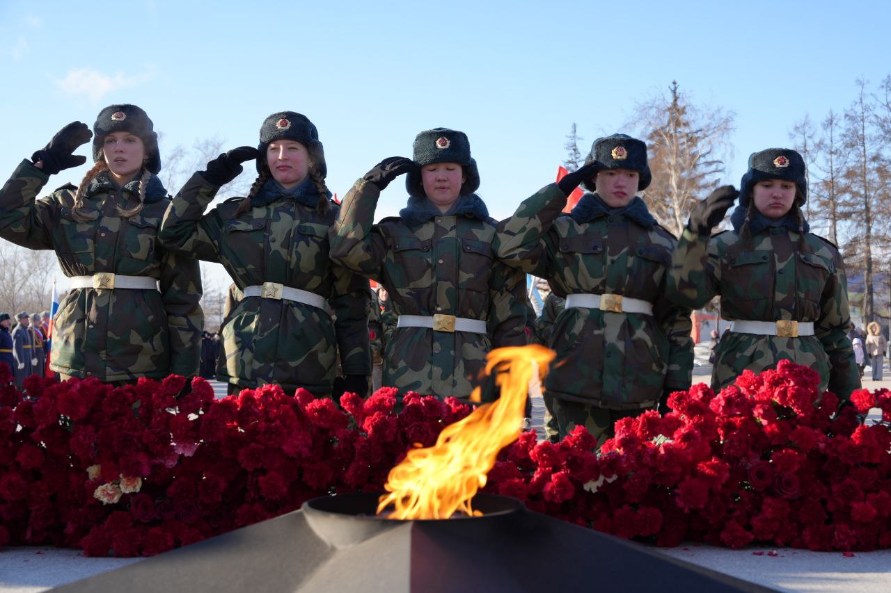 Красноярцы почтили память защитников Отечества Красноярцы почтили память защитников Отечества