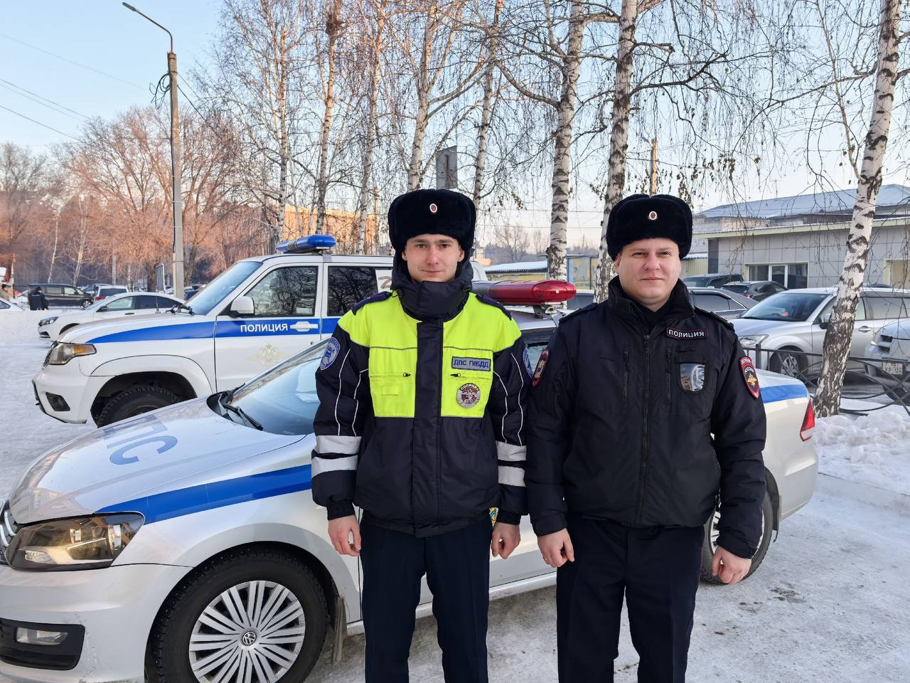 Братья на службе! Плечом к плечу! Братья на службе! Плечом к плечу!