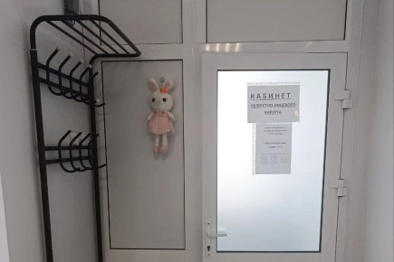 «Ребенок находился в коме 10 дней»: в Красноярске детского хирурга наказали за врачебную ошибку