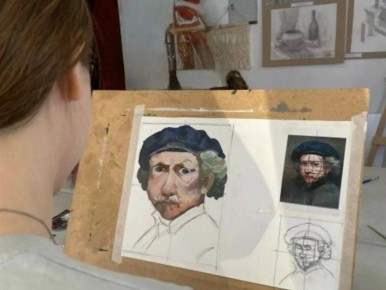 В назаровской библиотеке учат создавать художественные полотна