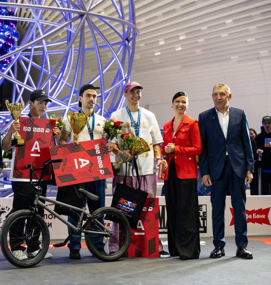Международные соревнования по BMX-фристайлу (флэт) прошли на ВДНХ в музее «АТОМ» Международные соревнования по BMX-фристайлу (флэт) прошли на ВДНХ в музее «АТОМ»
