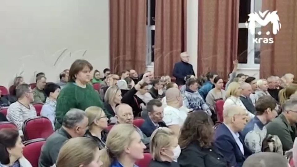 Главу Красноярска закидали жалобами на проблемы с мусором в Октябрьском районе