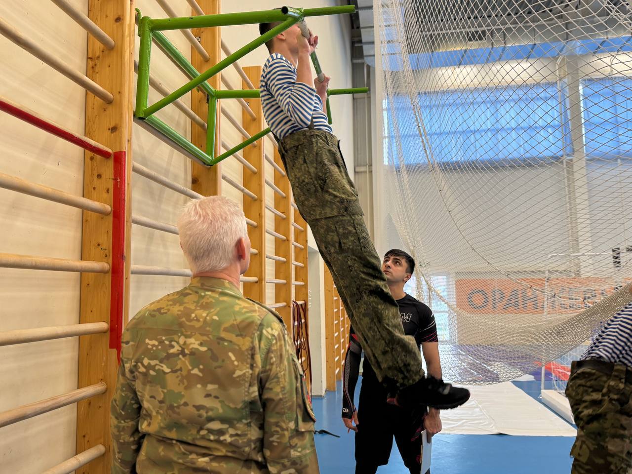 Продолжаем цикл патриотических мероприятий, где главные герои — те, кто стоит на страже Родины и воспитывает подрастающее поколение Продолжаем цикл патриотических мероприятий, где главные герои — те, кто стоит на страже Родины и воспитывает подрастающее поколение