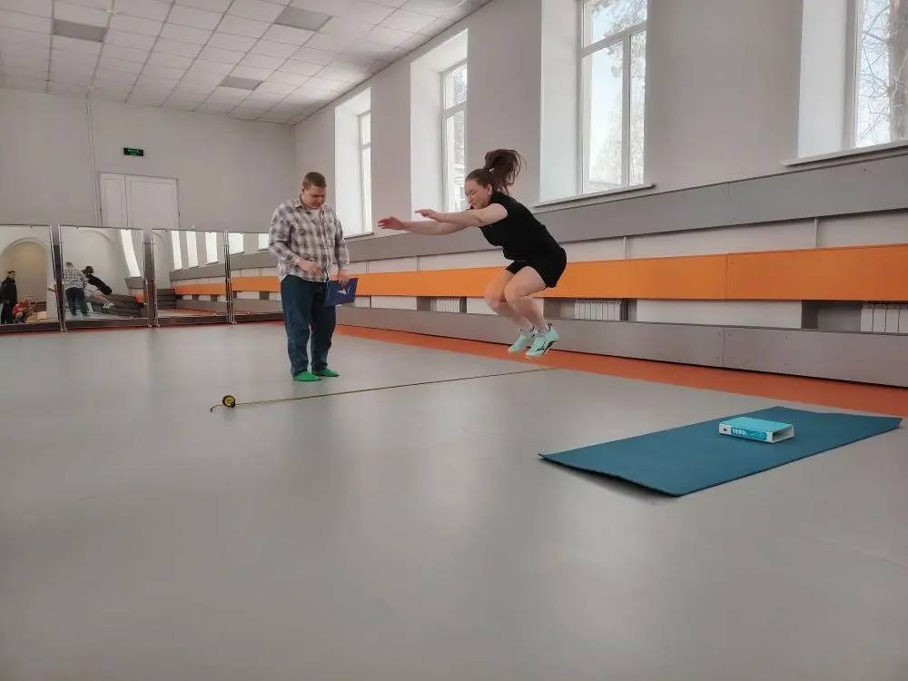 Спорт, сила и нормативы: полицейские Красноярского края покоряют ГТО!