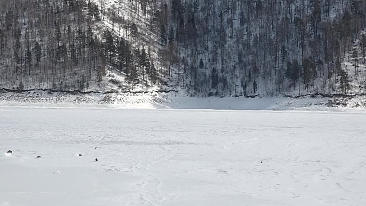 СО ДНА КРАСНОЯРСКОГО МОРЯ ДОСТАЛИ ТЕЛО УТОНУВШЕГО МУЖЧИНЫ