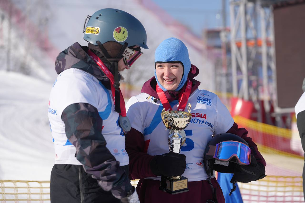 В рамках Спартакиады работников органов прокуратуры края прошли соревнования по горнолыжному спорту и сноуборду в дисциплине слаломгигант В рамках Спартакиады работников органов прокуратуры края прошли соревнования по горнолыжному спорту и сноуборду в дисциплине слаломгигант