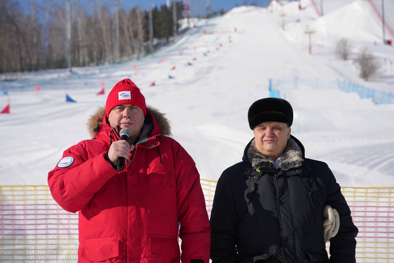В рамках Спартакиады работников органов прокуратуры края прошли соревнования по горнолыжному спорту и сноуборду в дисциплине слаломгигант В рамках Спартакиады работников органов прокуратуры края прошли соревнования по горнолыжному спорту и сноуборду в дисциплине слаломгигант