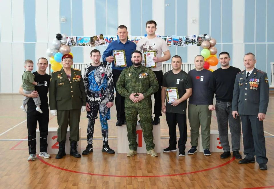 Сотрудники Отделения МВД России по Кежемскому району приняли участие в захватывающих соревнованиях «А ну-ка, парни!»