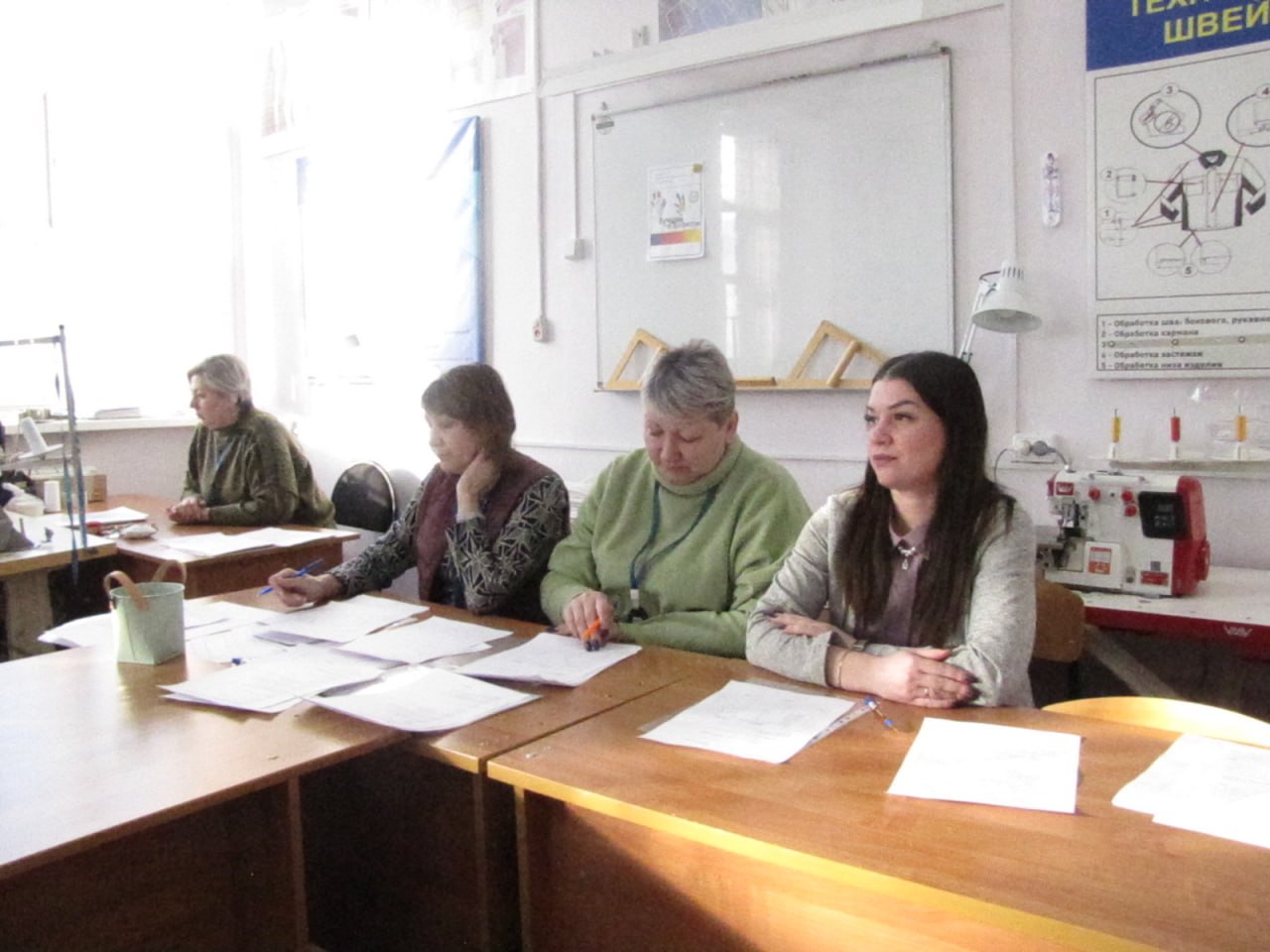 В Канской воспитательной колонии состоялся конкурс швей между воспитанниками и студентками Канского техникума отраслевых технологий и сельского хозяйства В Канской воспитательной колонии состоялся конкурс швей между воспитанниками и студентками Канского техникума отраслевых технологий и сельского хозяйства
