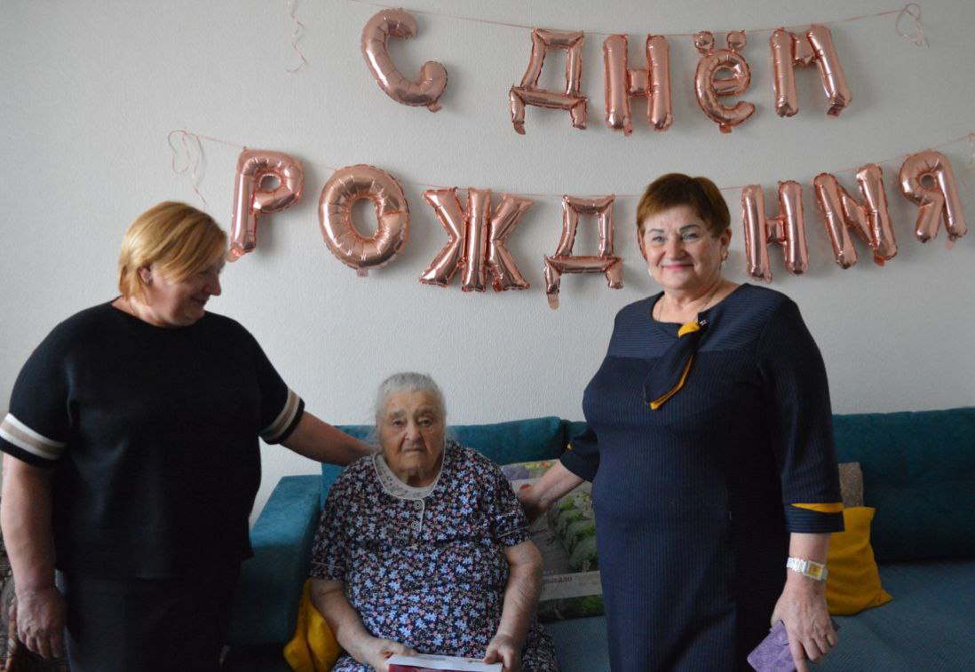 100 лет, воля к жизни и любовь к труду: жительница Красноярска отметила вековой юбилей 100 лет, воля к жизни и любовь к труду: жительница Красноярска отметила вековой юбилей