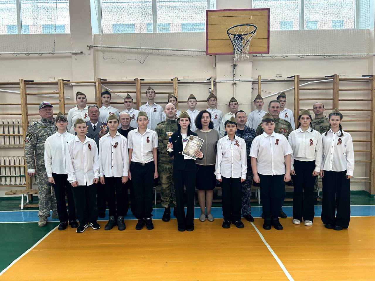 Ребята из полицейских классов и юнармейских отрядов Красноярского края продолжают доказывать, что будущее правопорядка в надежных руках! Ребята из полицейских классов и юнармейских отрядов Красноярского края продолжают доказывать, что будущее правопорядка в надежных руках!