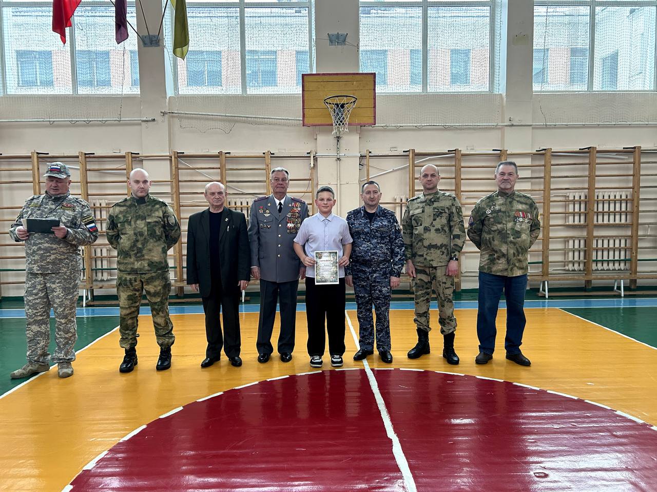 Ребята из полицейских классов и юнармейских отрядов Красноярского края продолжают доказывать, что будущее правопорядка в надежных руках! Ребята из полицейских классов и юнармейских отрядов Красноярского края продолжают доказывать, что будущее правопорядка в надежных руках!