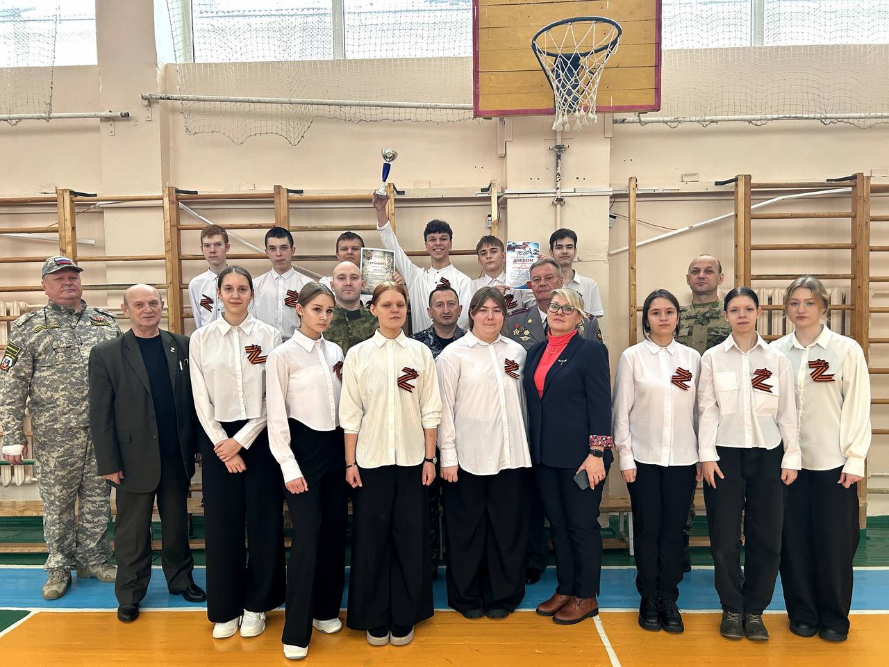 Ребята из полицейских классов и юнармейских отрядов Красноярского края продолжают доказывать, что будущее правопорядка в надежных руках! Ребята из полицейских классов и юнармейских отрядов Красноярского края продолжают доказывать, что будущее правопорядка в надежных руках!