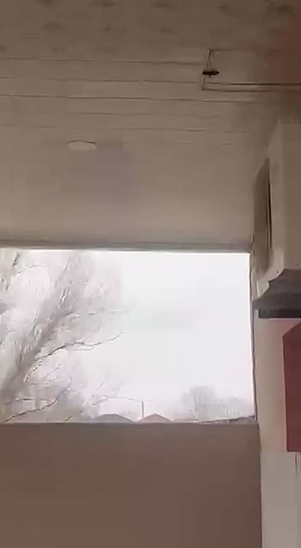 Иранский беспилотник упал на здание аэропорта в Азербайджане