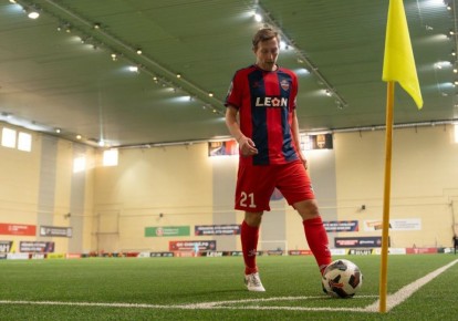 ������ �������� ������� �� �������, � �������� ���������� �������� � 8 ����� ���� ��������-���� �����ǻ (���������� �����)